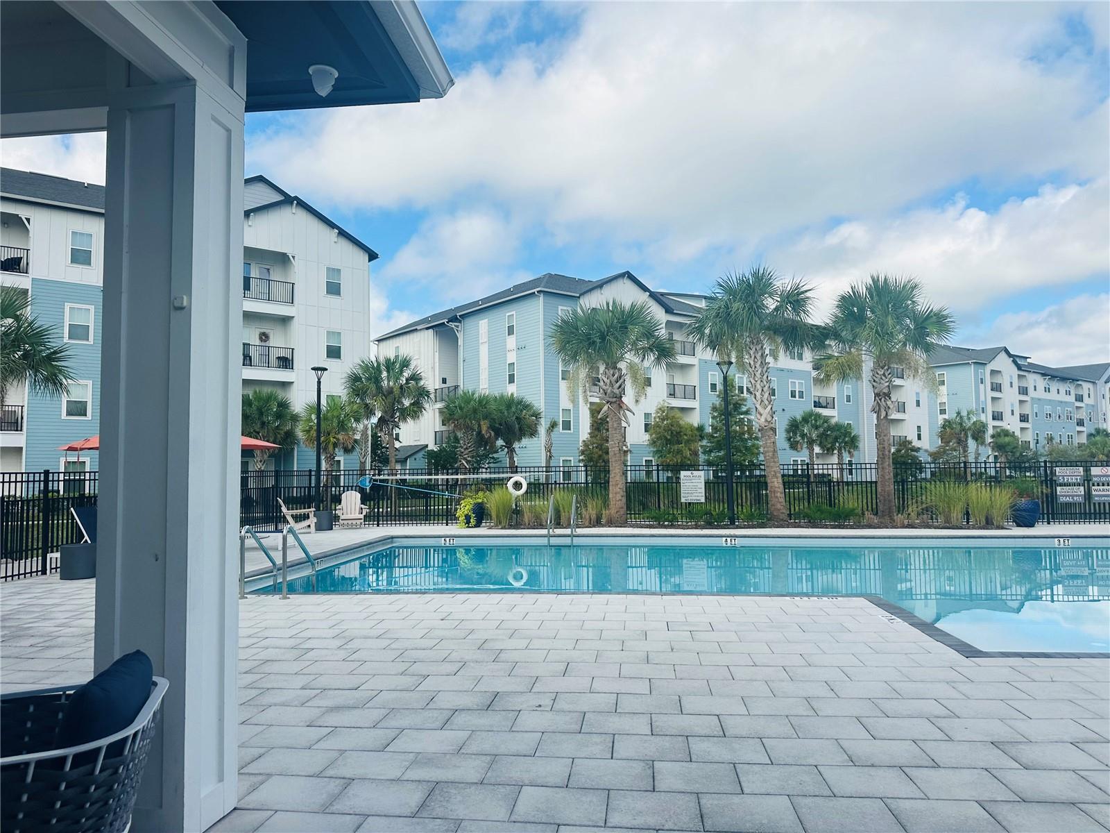 6400 NARCOOSSEE #113