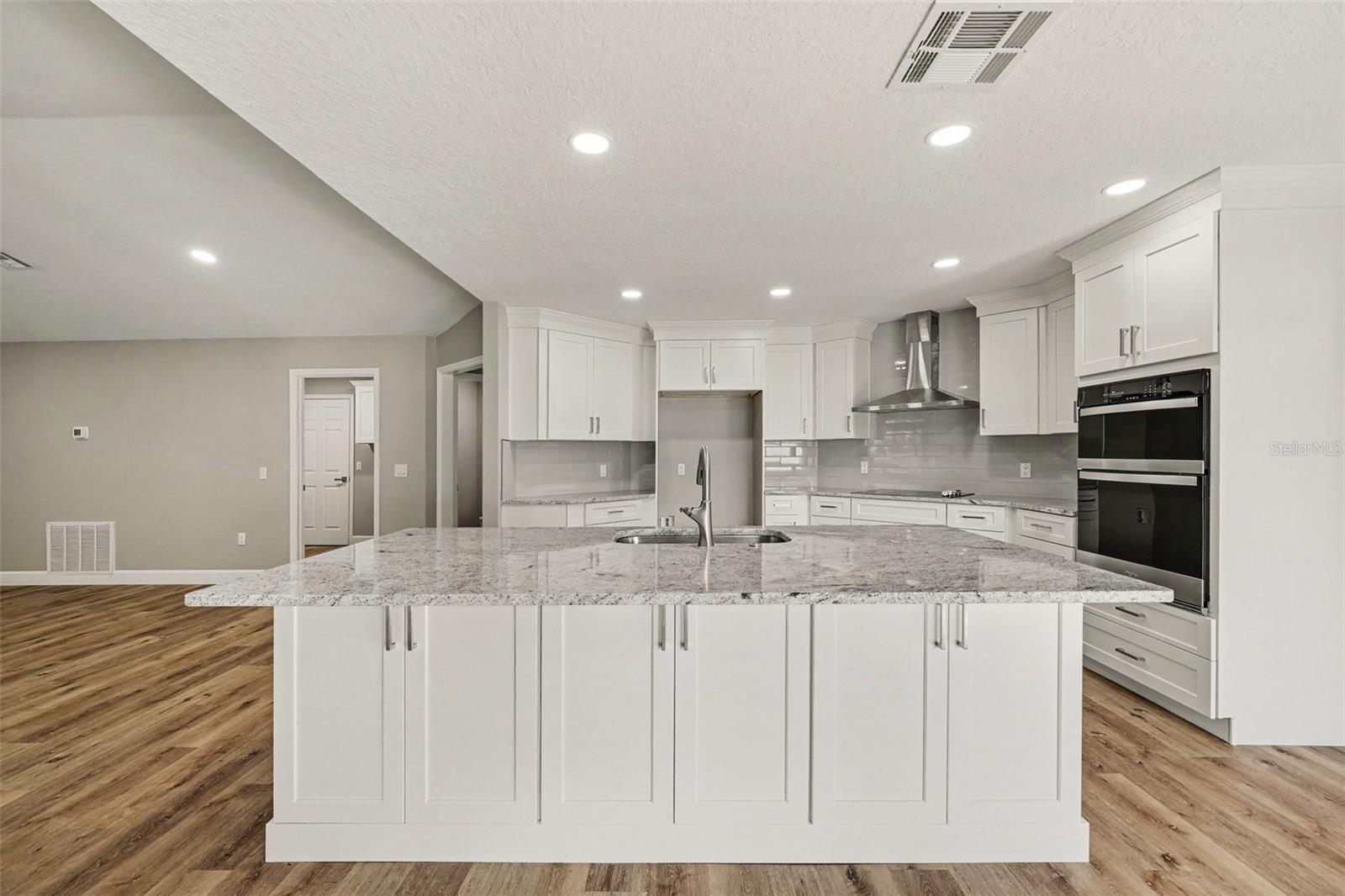 33608 OVERTON DR — photo 2