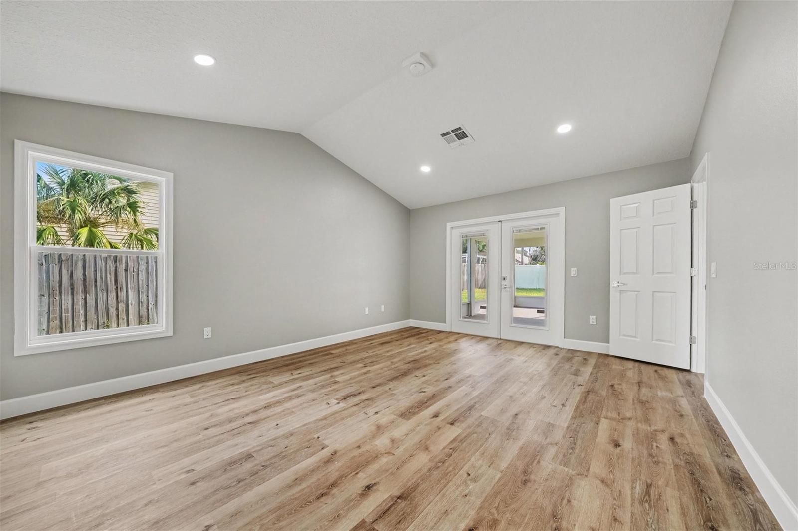 33608 OVERTON DR — photo 11