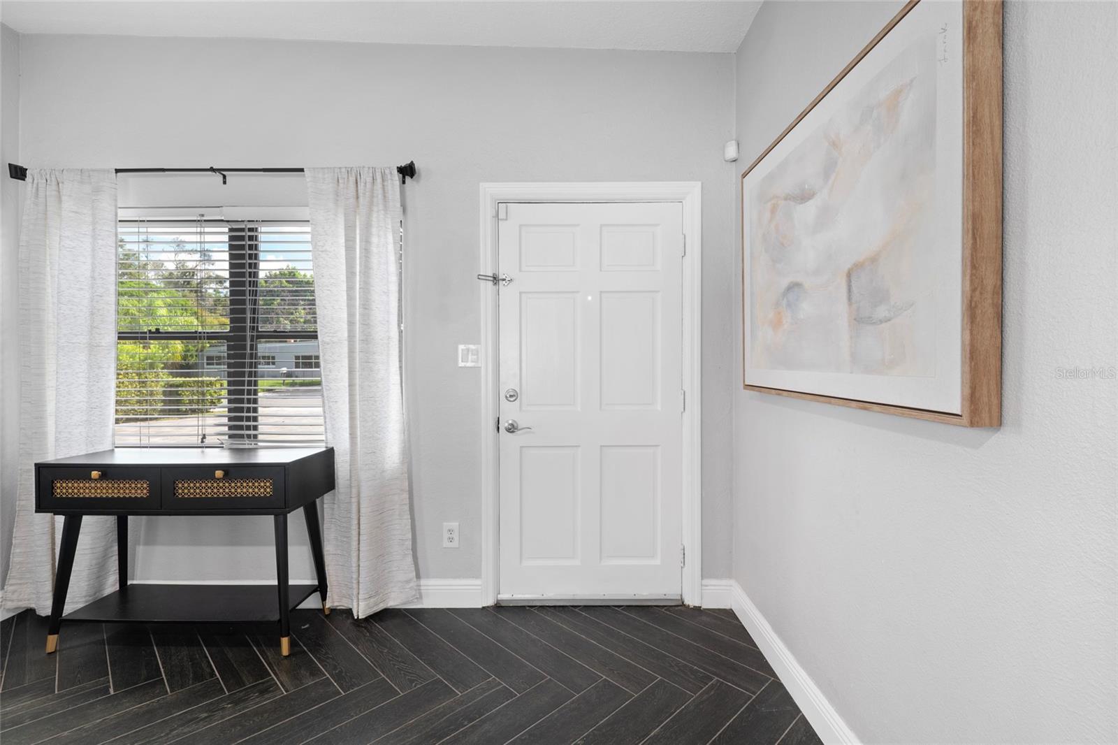 18 N ALDER DR — photo 6