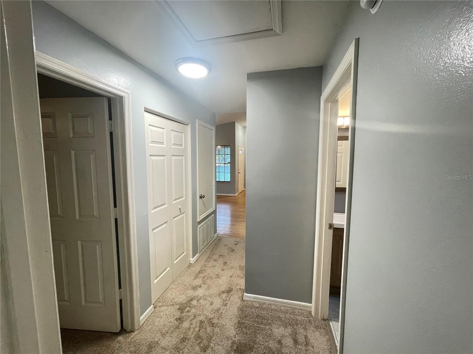 110 COBBLESTONE WAY — photo 9