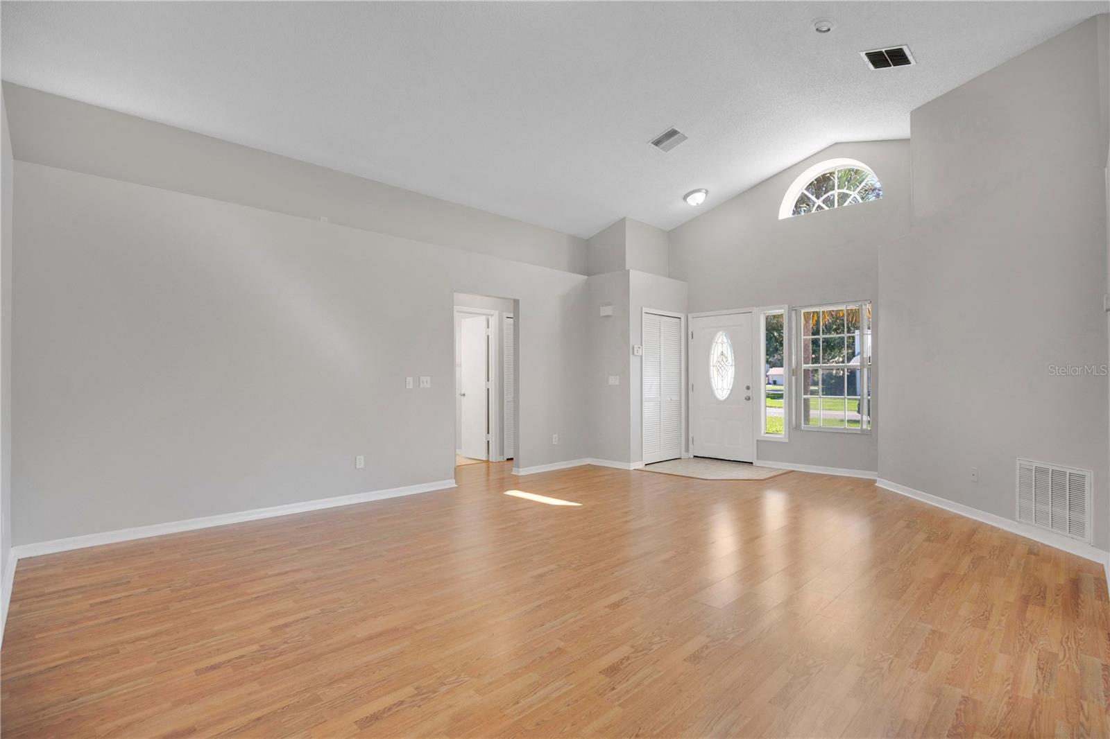 233 S ABERDEEN CIR — photo 5