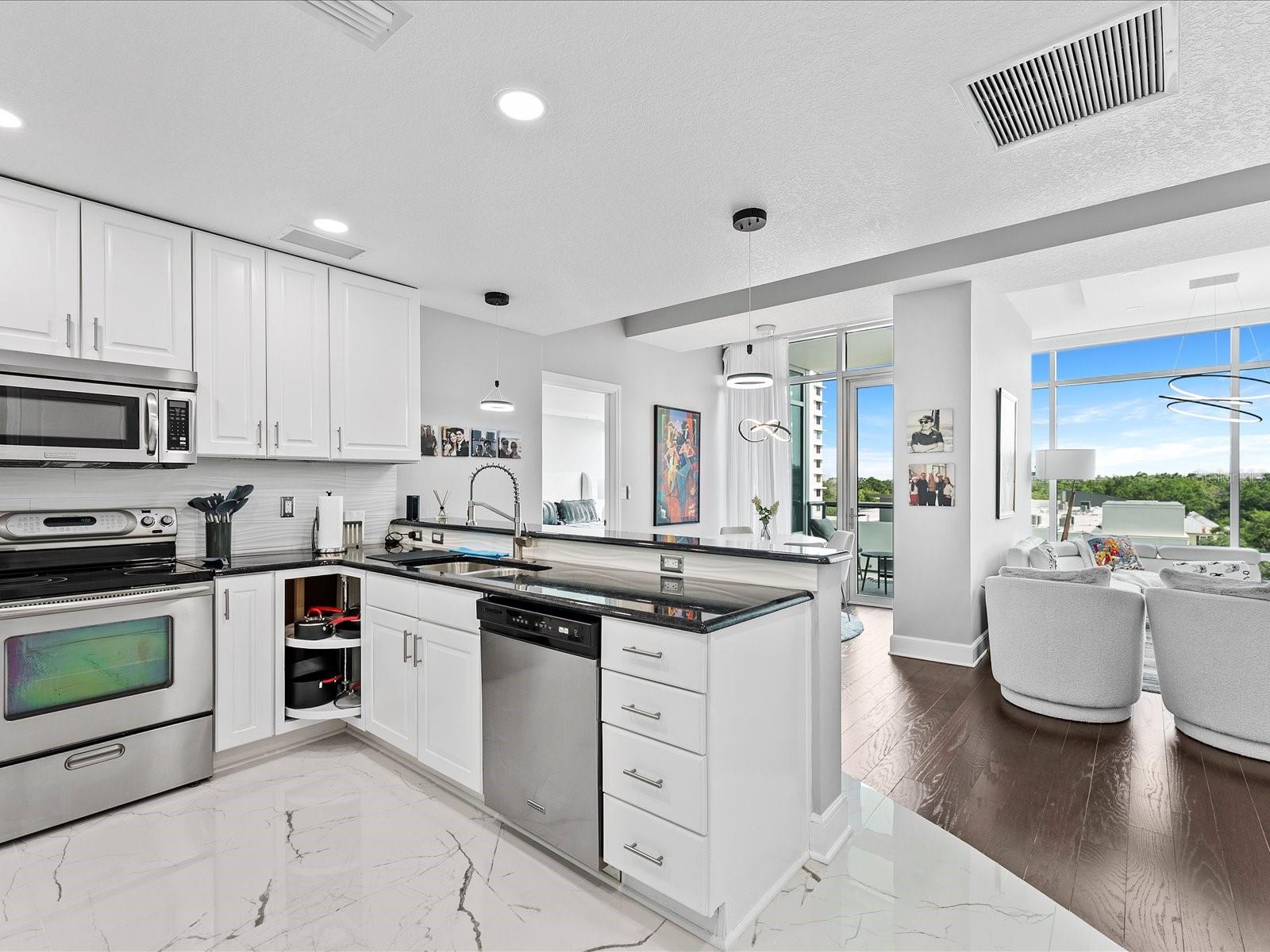 101 S EOLA DR #601 — photo 3