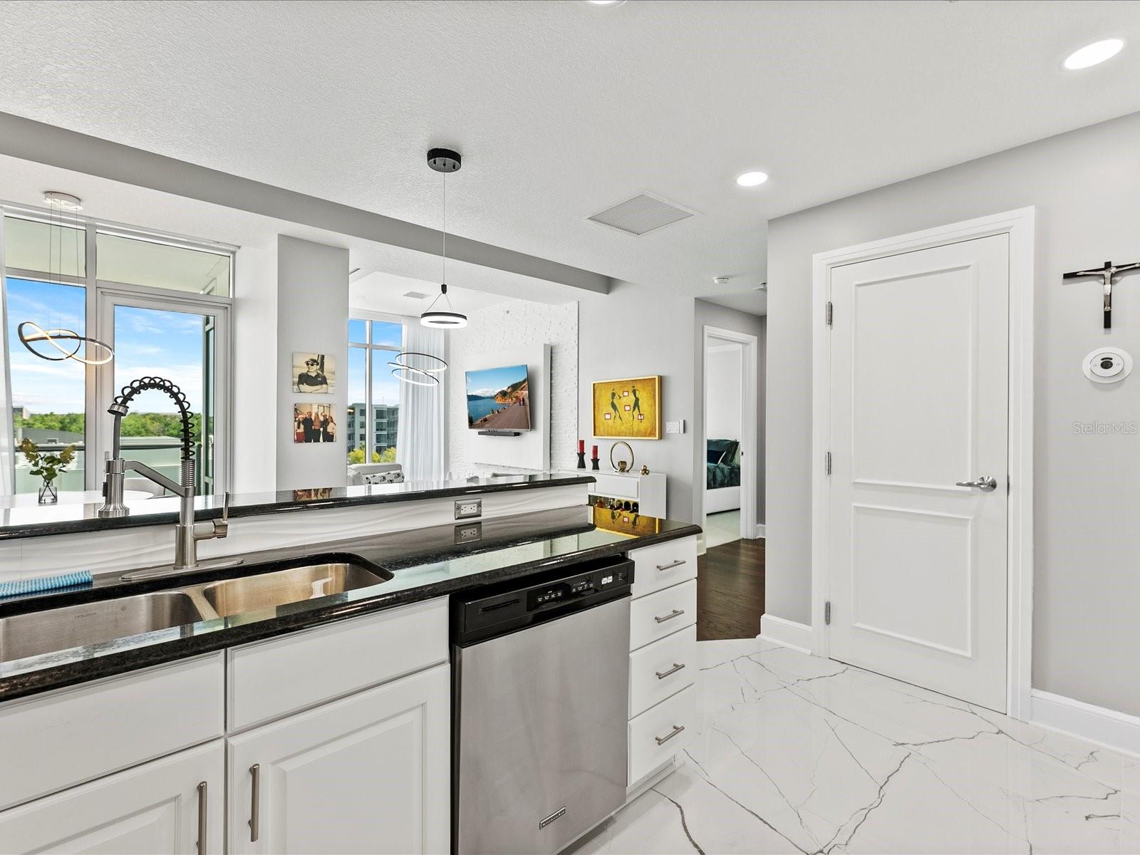 101 S EOLA DR #601 — photo 4