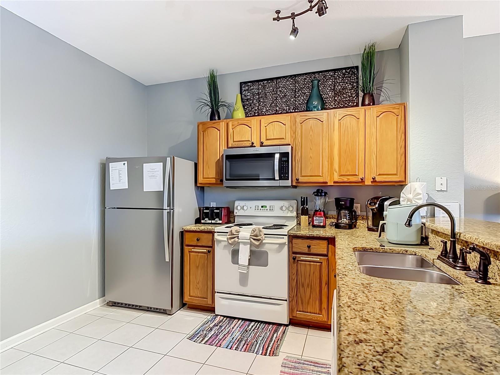 2592 MANESHAW LN — photo 6