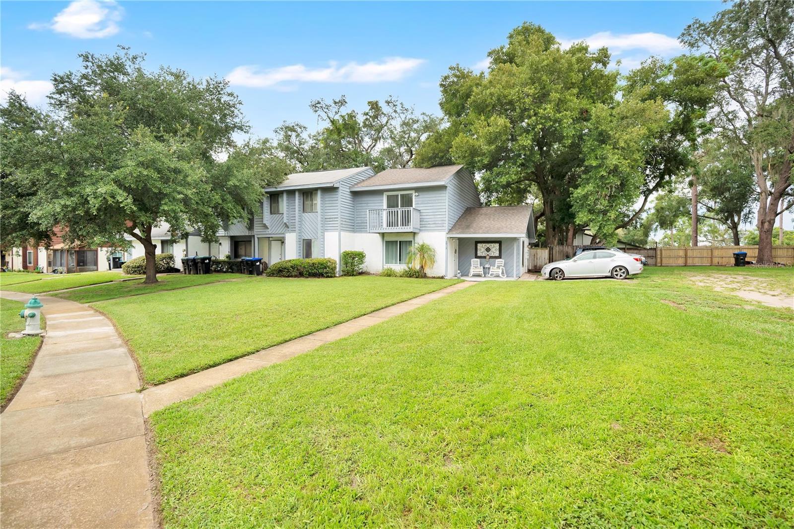 3913 MAGNOLIA POINTE LN — photo 3