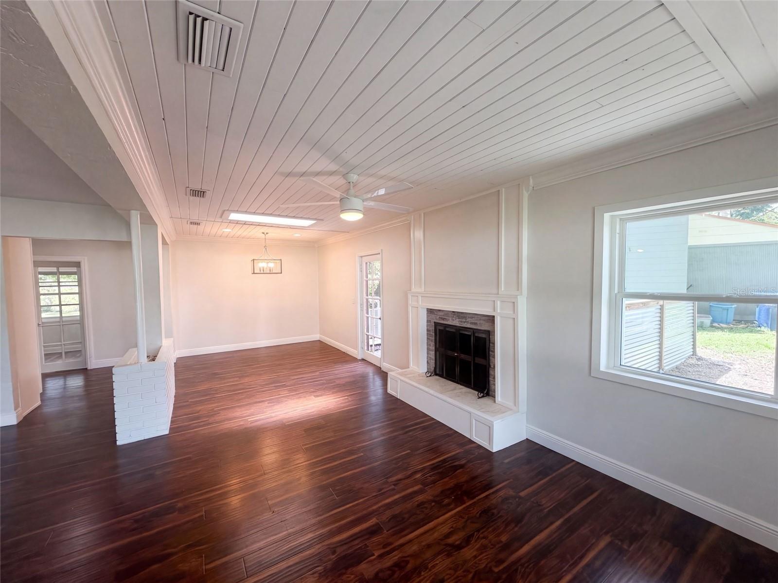 10806 W ELBOW DR — photo 7