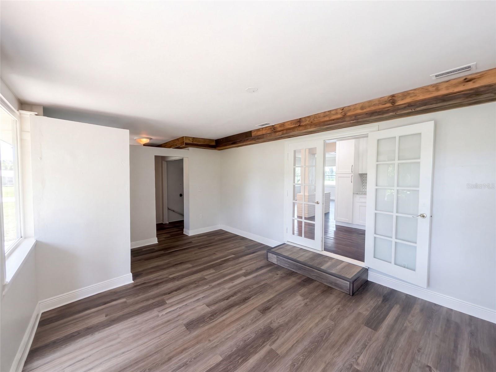 10806 W ELBOW DR — photo 10