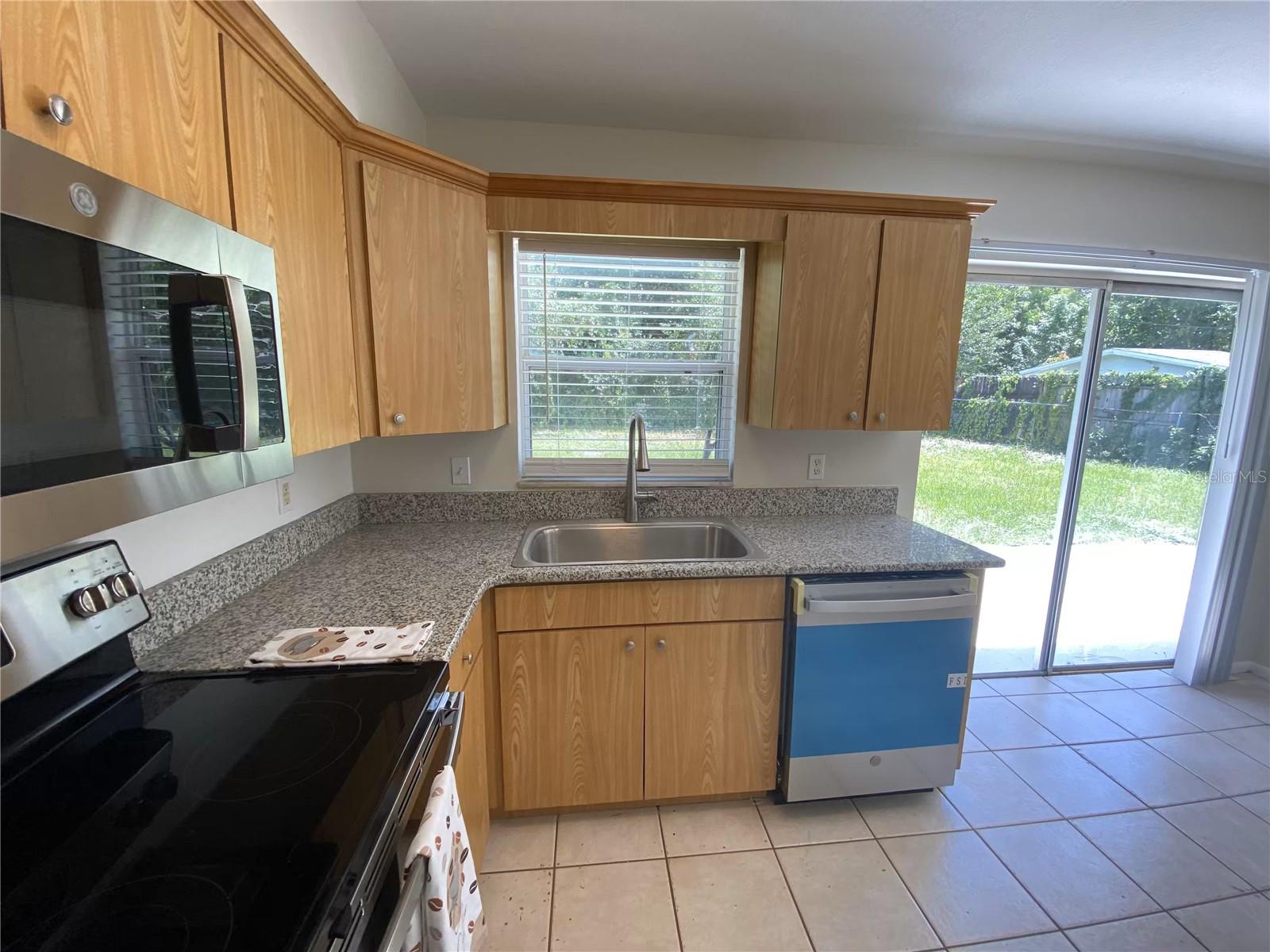 7518 QUAIL POND ST — photo 8