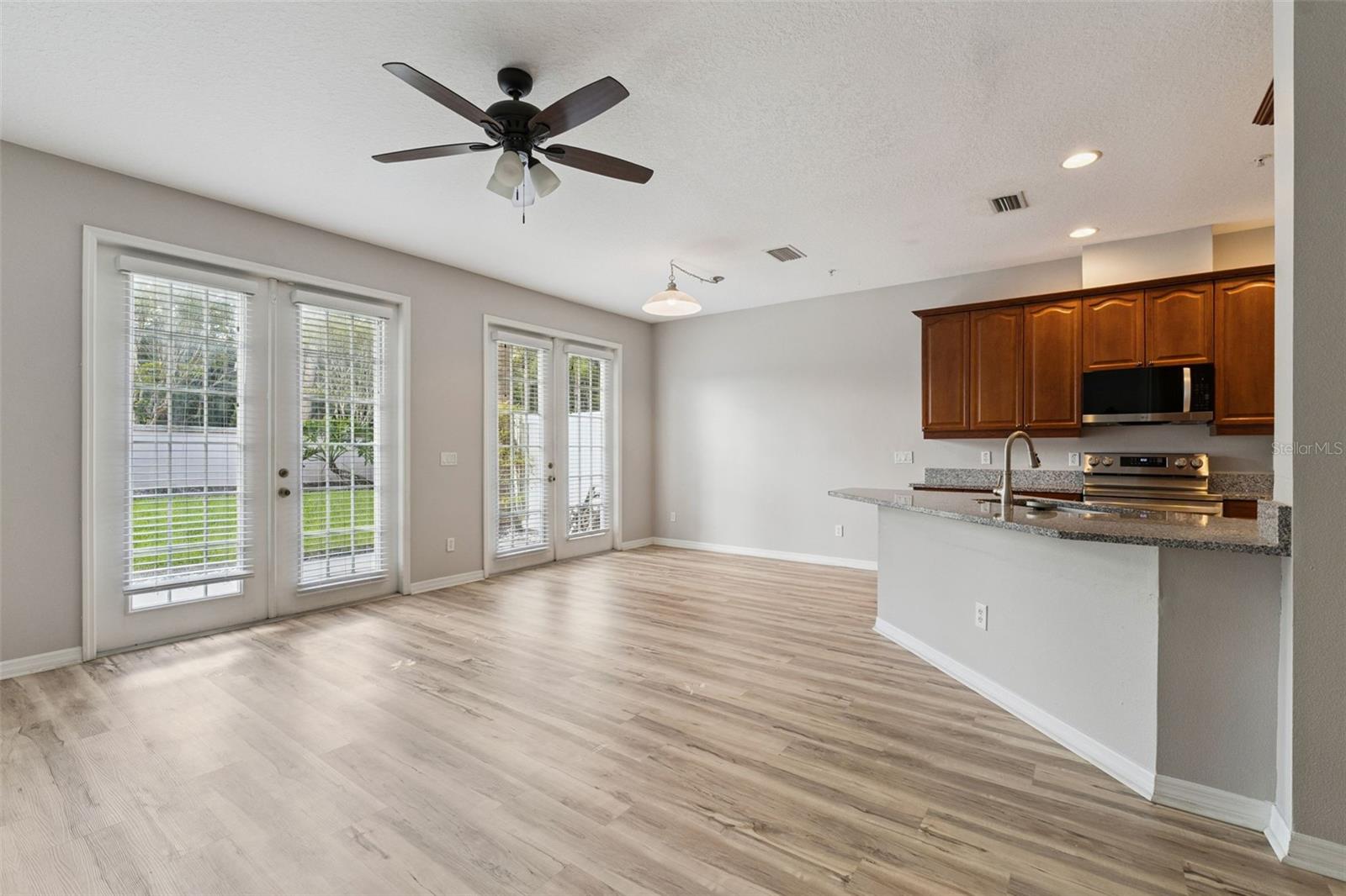 512 PINEBRANCH CIR — photo 4