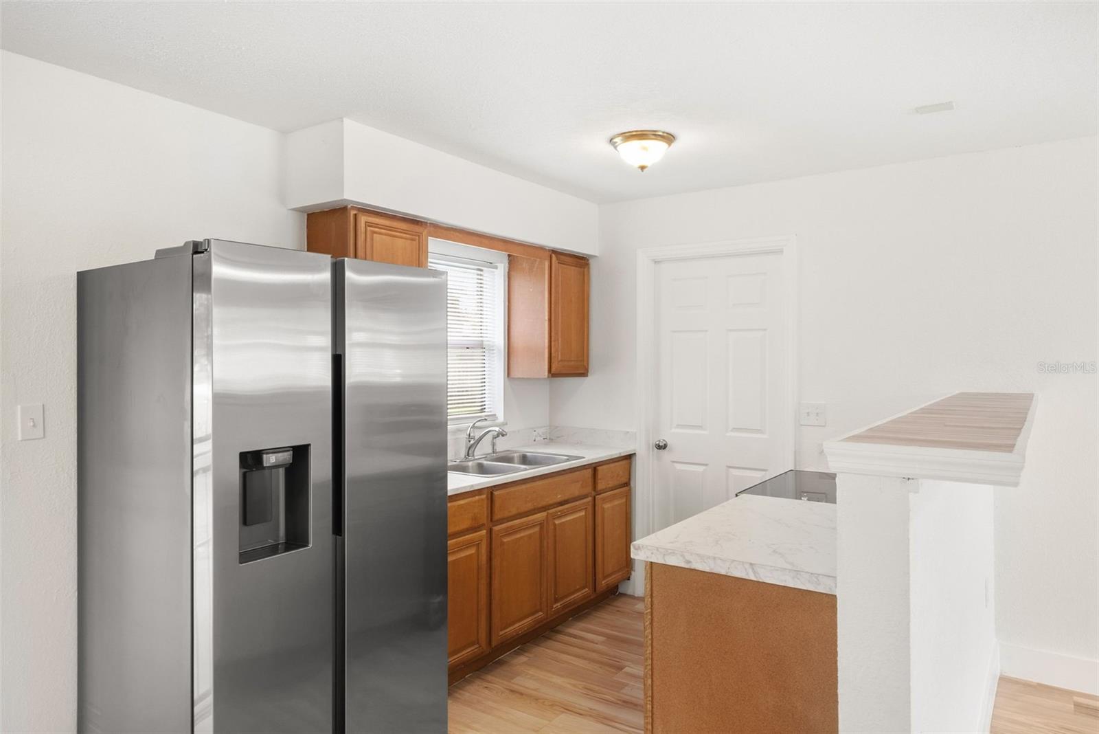 446 GILMAN CIR — photo 11