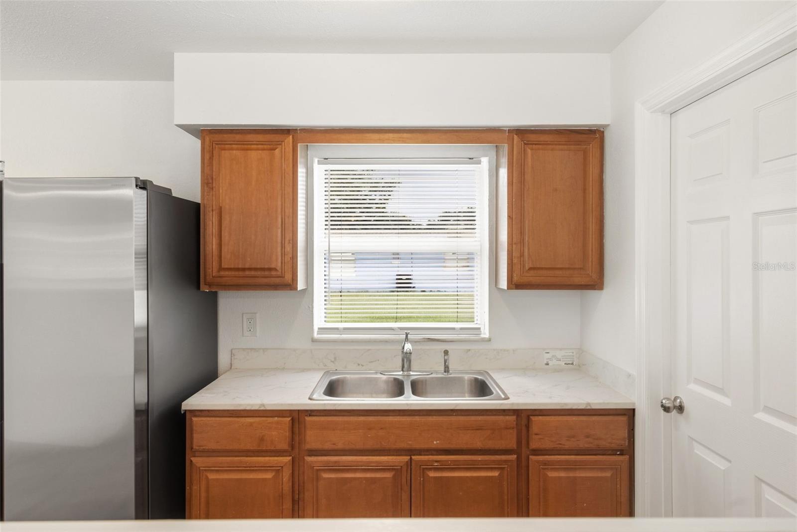 446 GILMAN CIR — photo 12