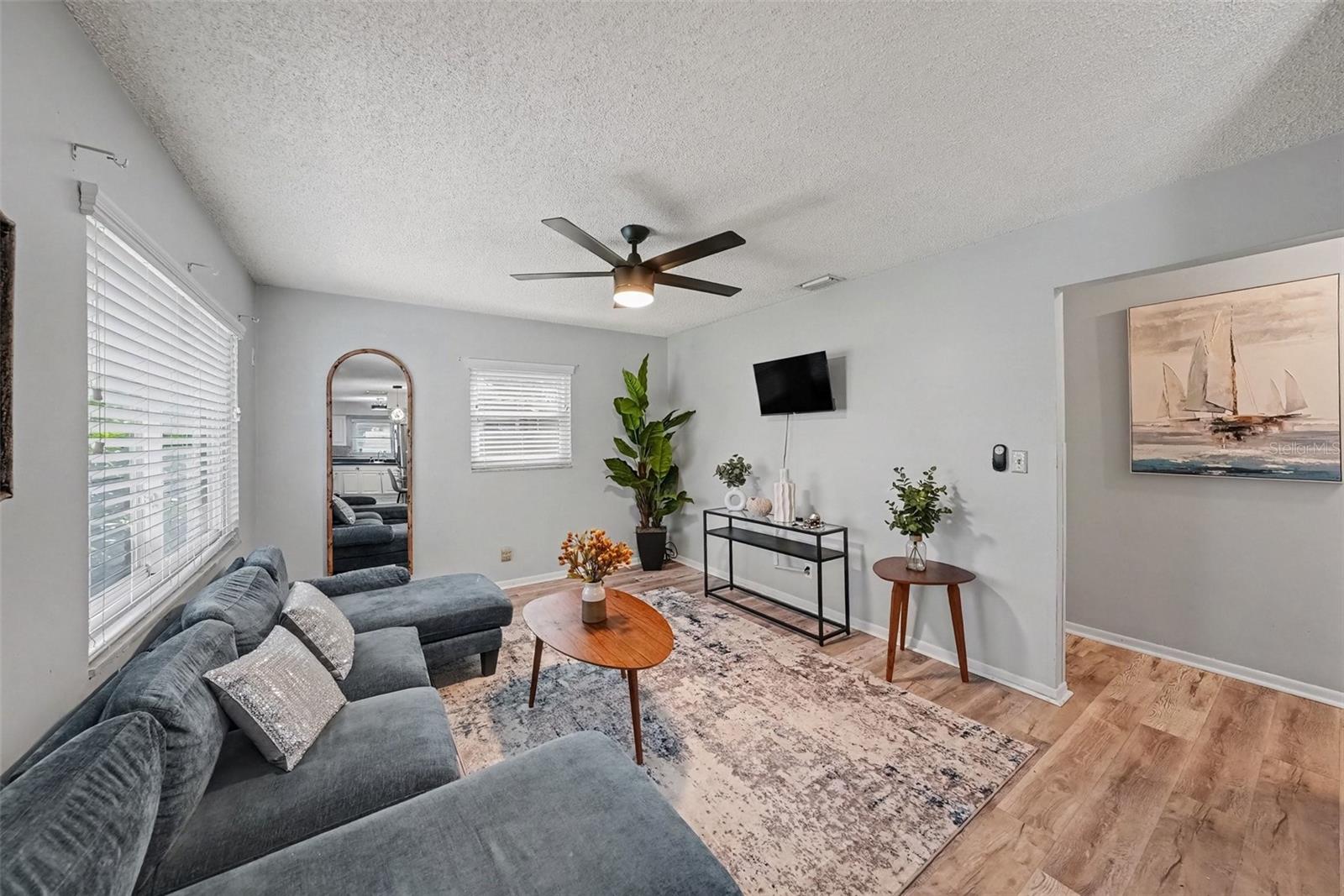 4516 W PAXTON AVE — photo 8