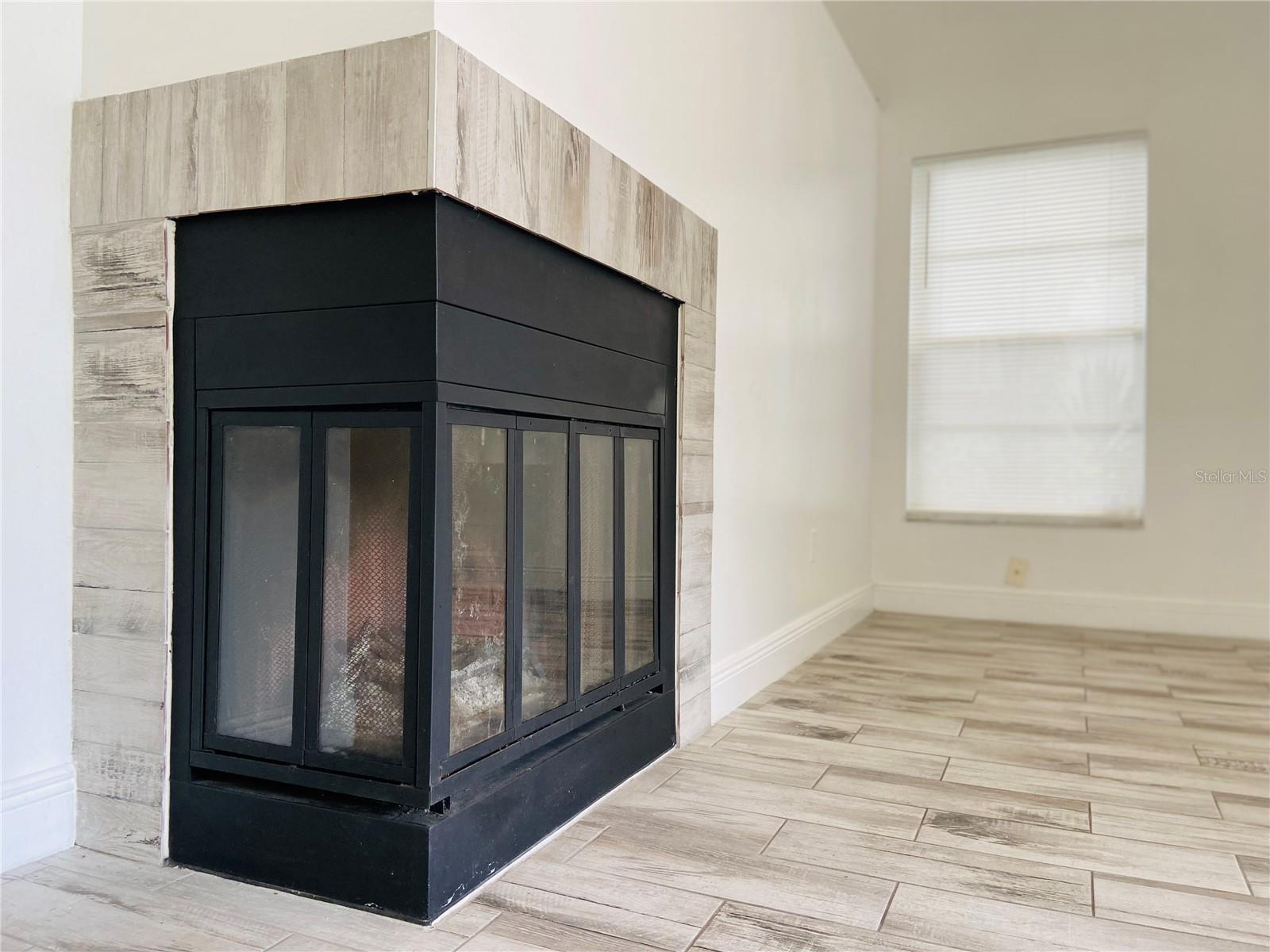 6400 LAKE HORSESHOE DR — photo 10