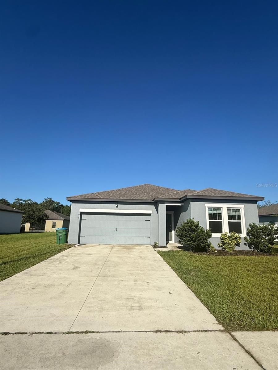 1014 WANDERER DR