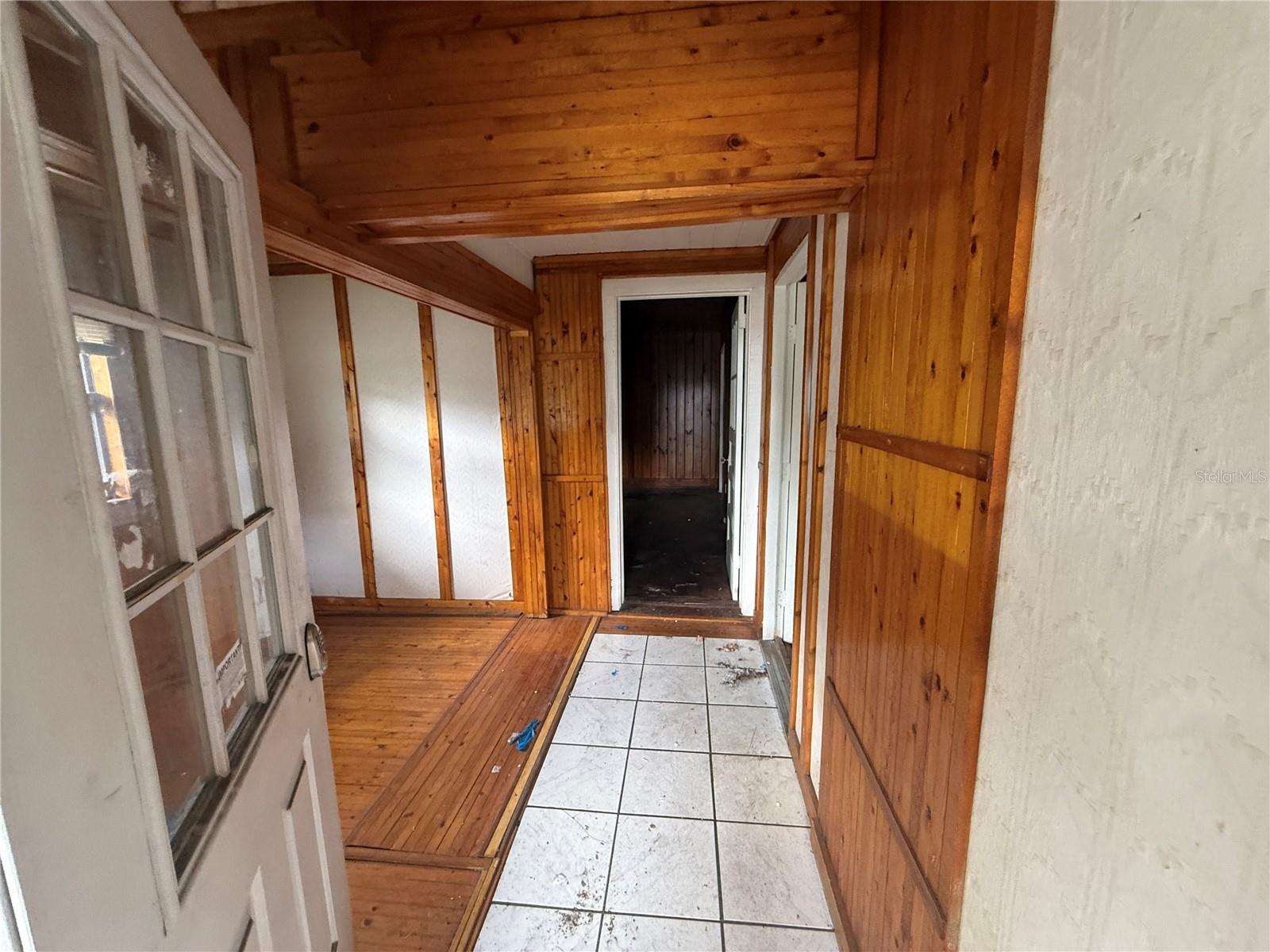 18 S PRIMROSE DR — photo 7