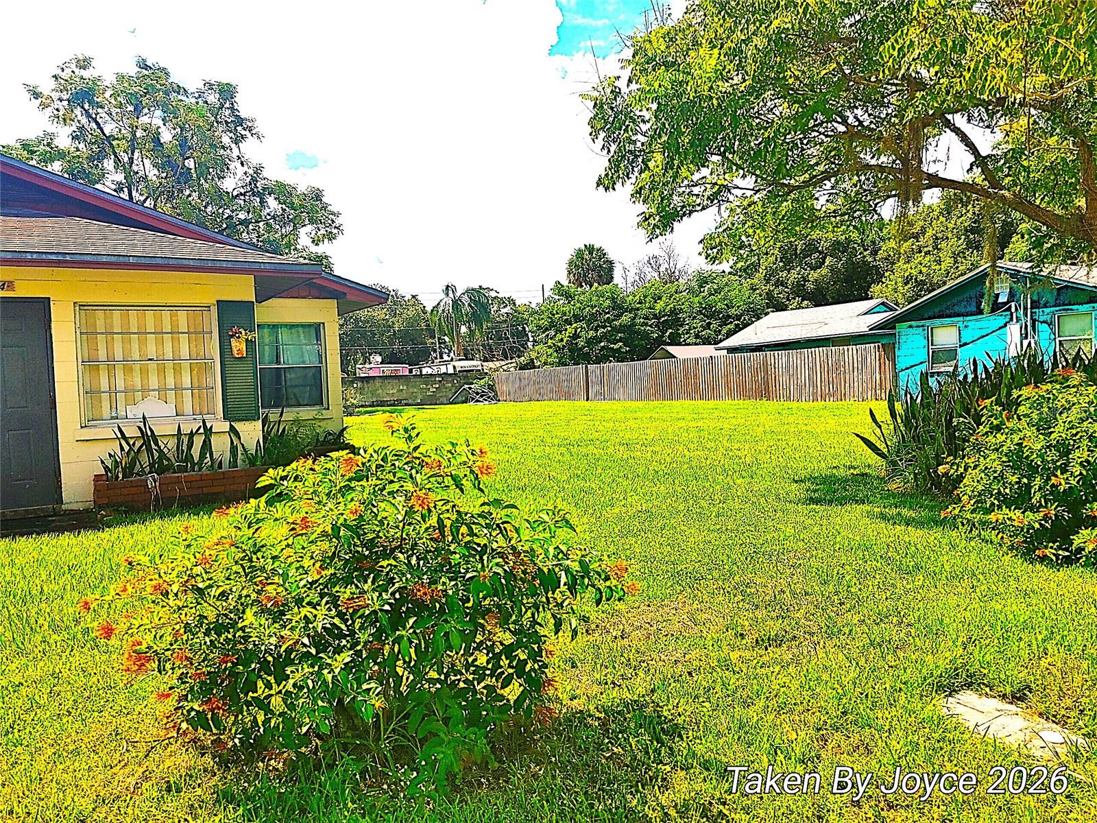 1424 W KALEY AVE — photo 2