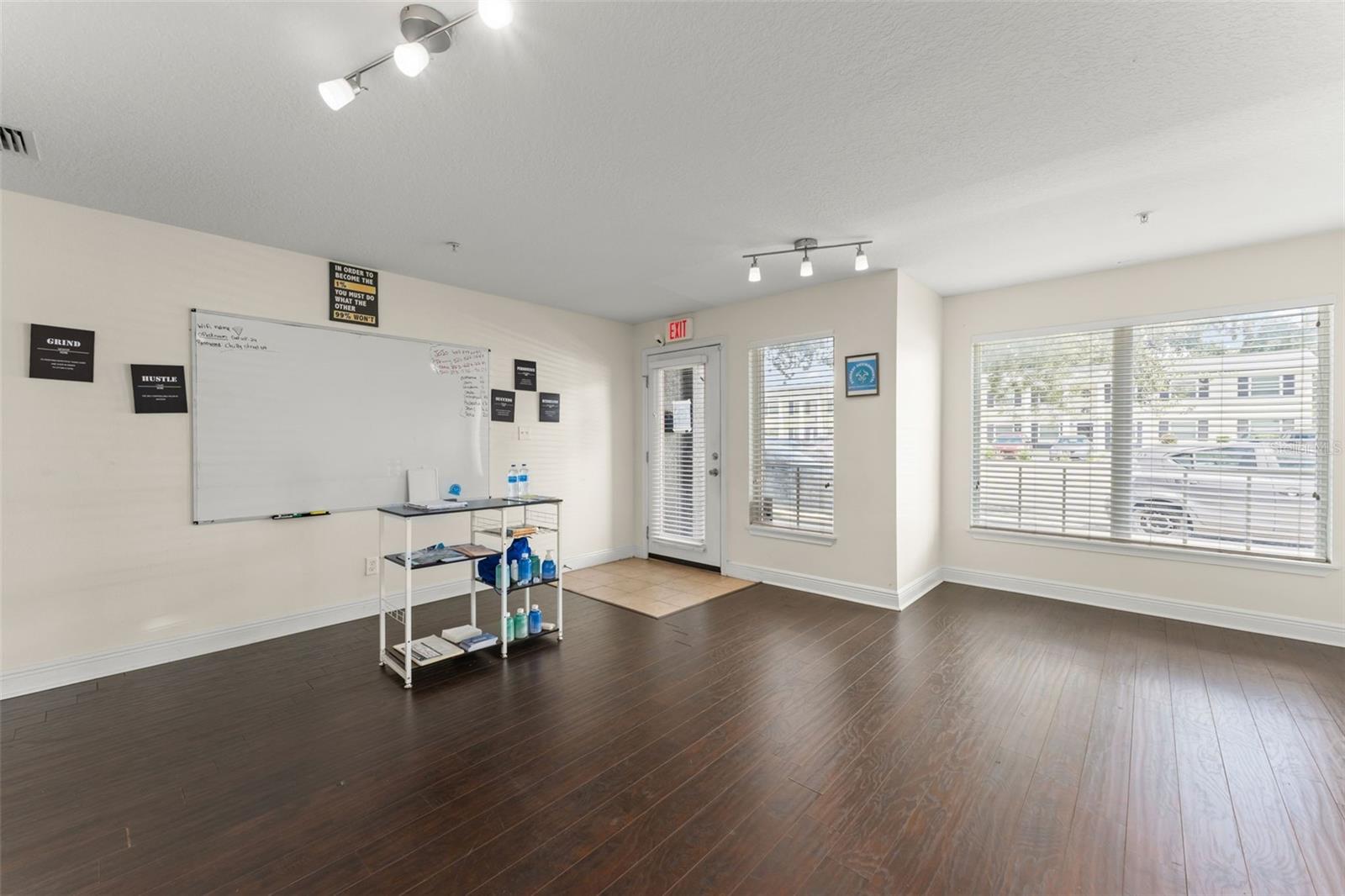 136 S BUMBY AVE #2 — photo 5