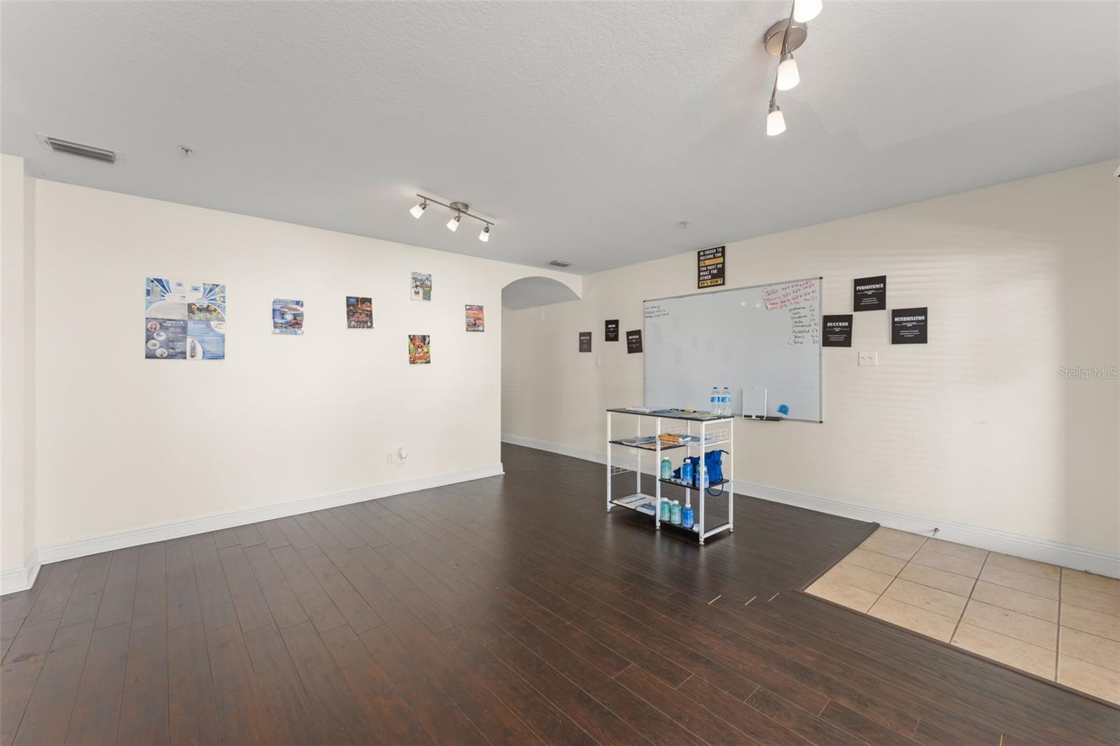 136 S BUMBY AVE #2 — photo 7