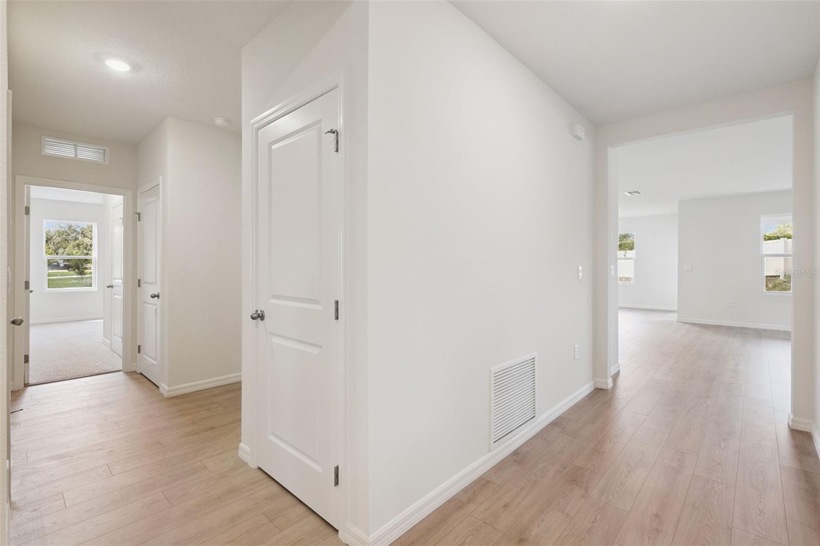 1160 MORFONTAINE ST — photo 6