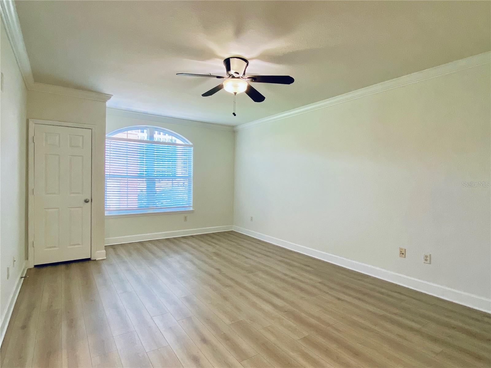 300 E SOUTH ST #6012 — photo 7