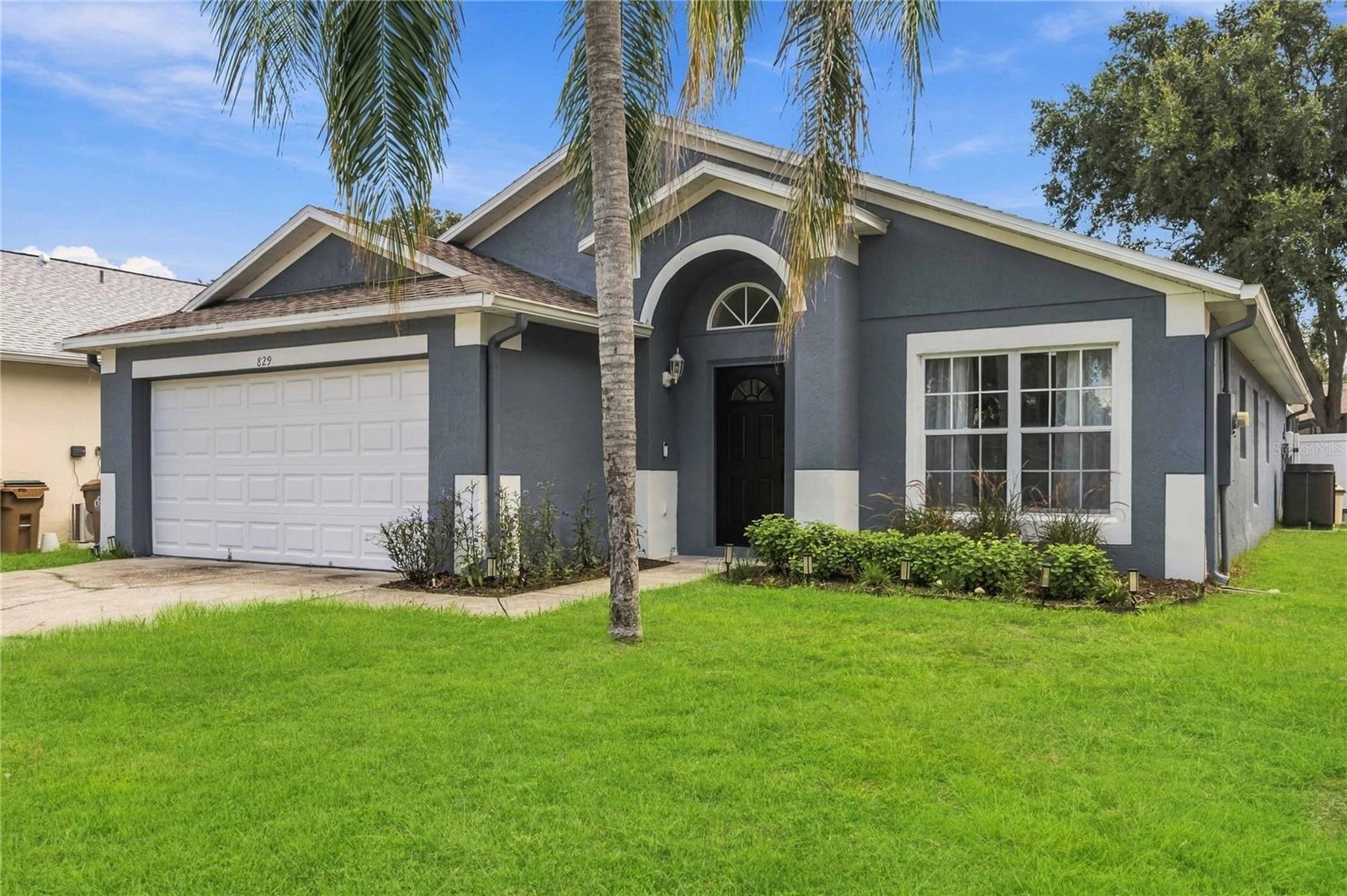 829 CLEAR CREEK CIR — photo 2