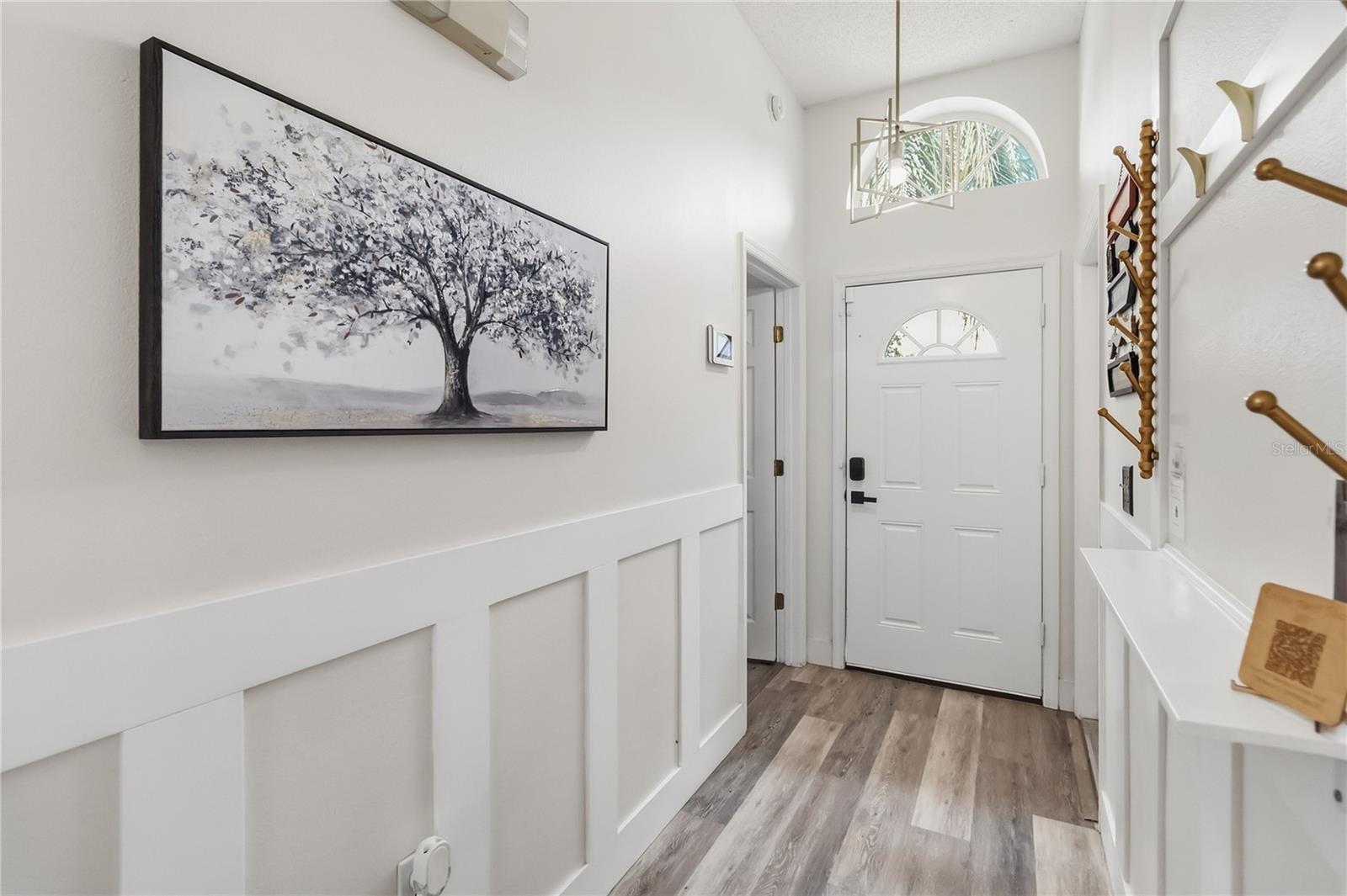 829 CLEAR CREEK CIR — photo 4