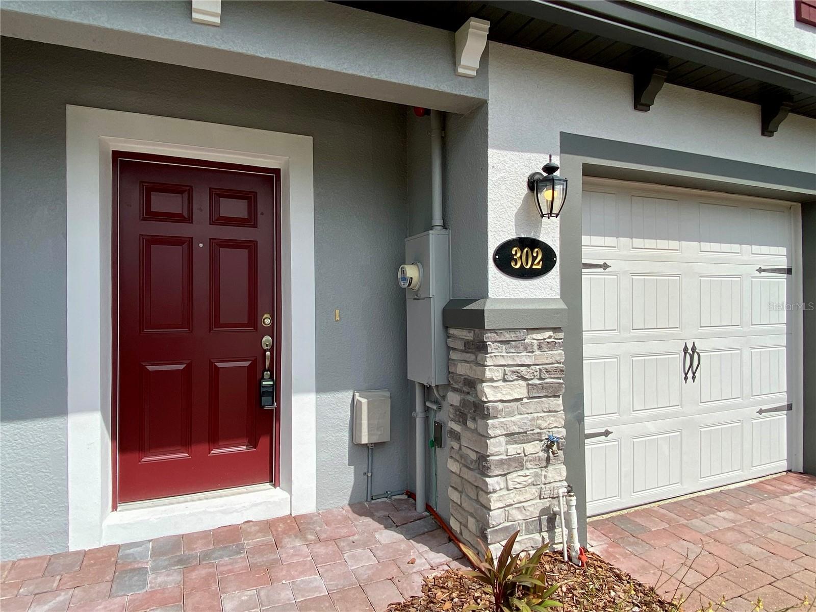 302 CEDAR BARK LN — photo 3