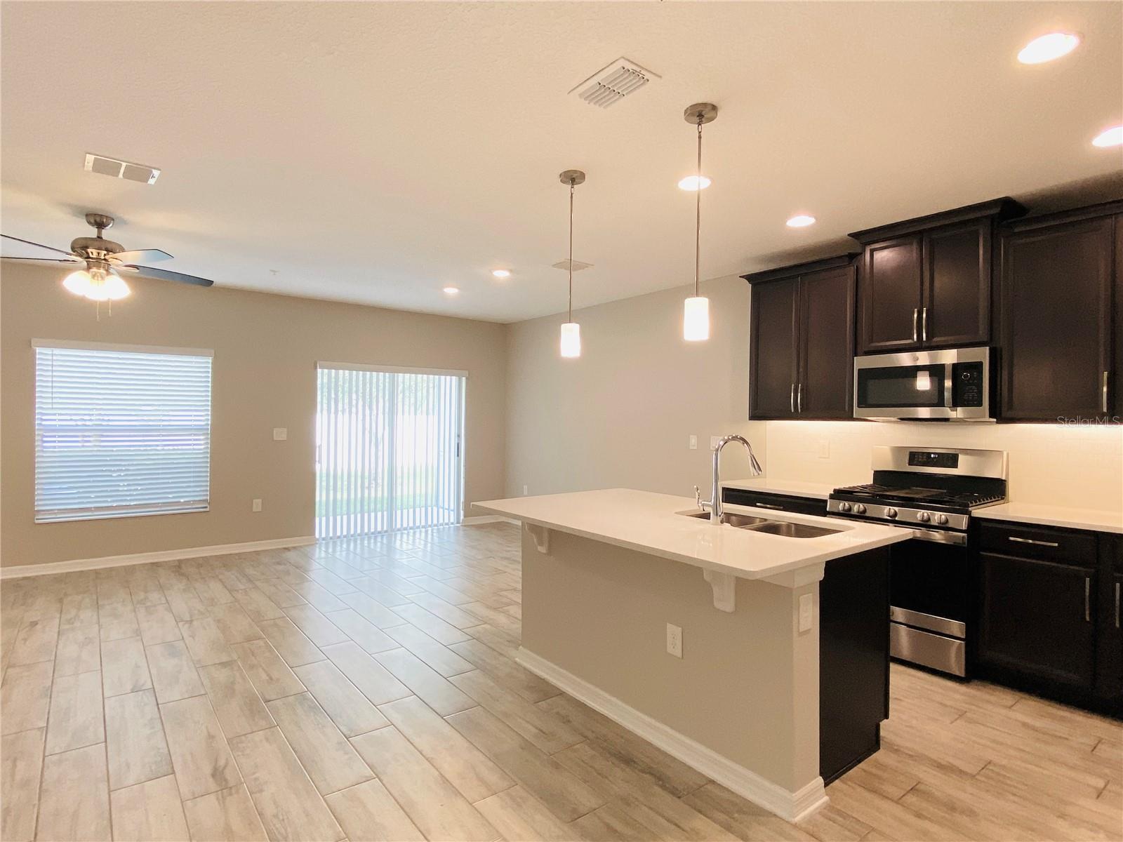 302 CEDAR BARK LN — photo 4