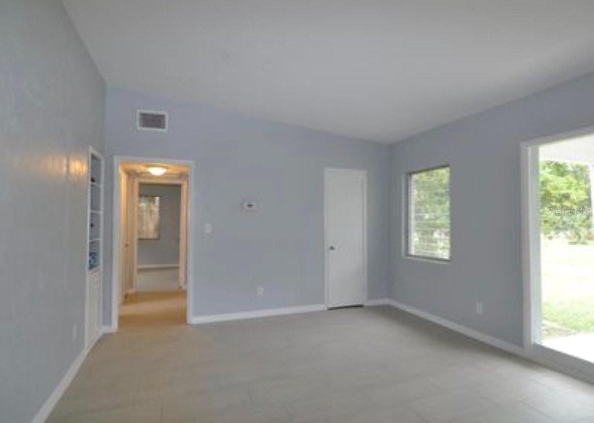 1332 HILLCREST DR — photo 4