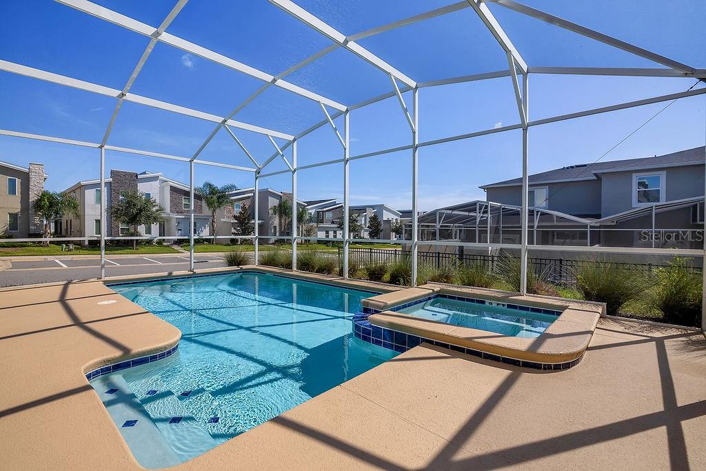 9255 SOMMERSET HILLS DR — photo 2