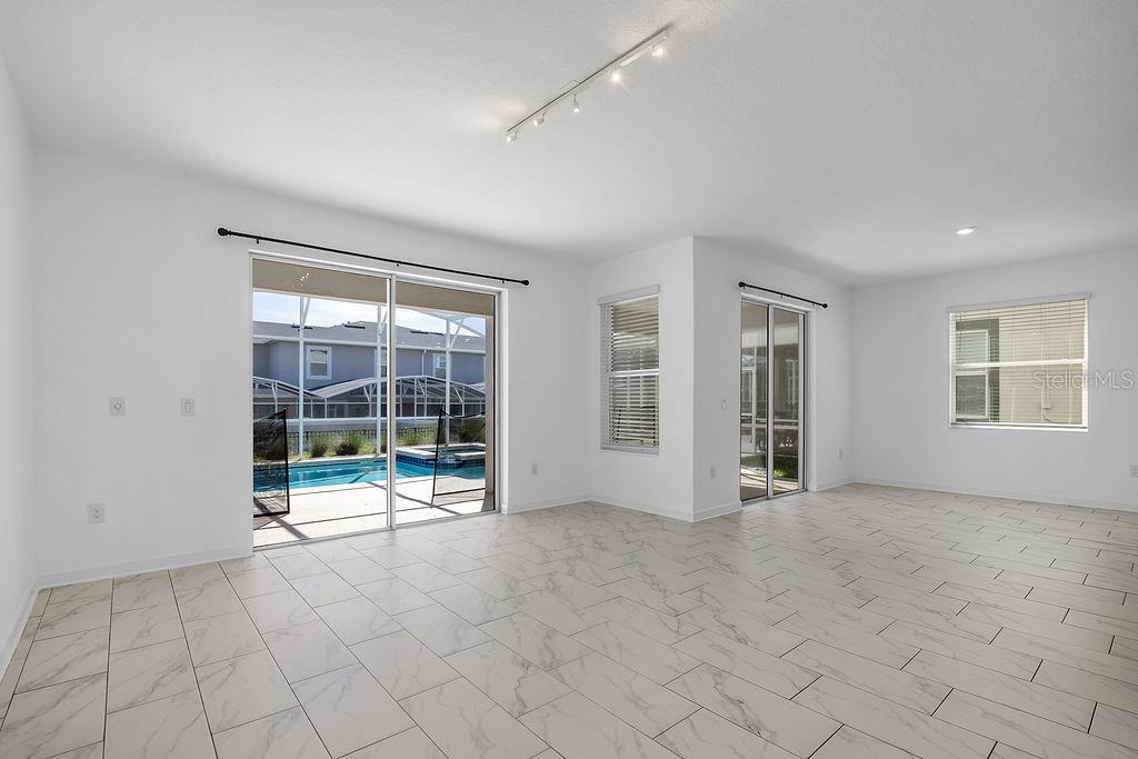 9255 SOMMERSET HILLS DR — photo 11