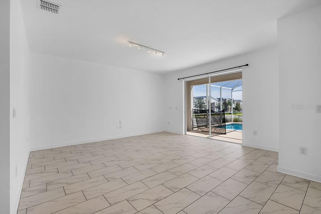 9255 SOMMERSET HILLS DR — photo 10
