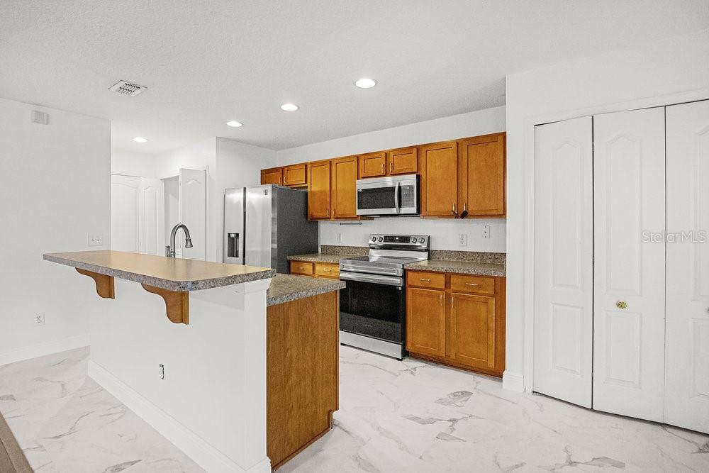 2016 PORTCASTLE CIR — photo 9
