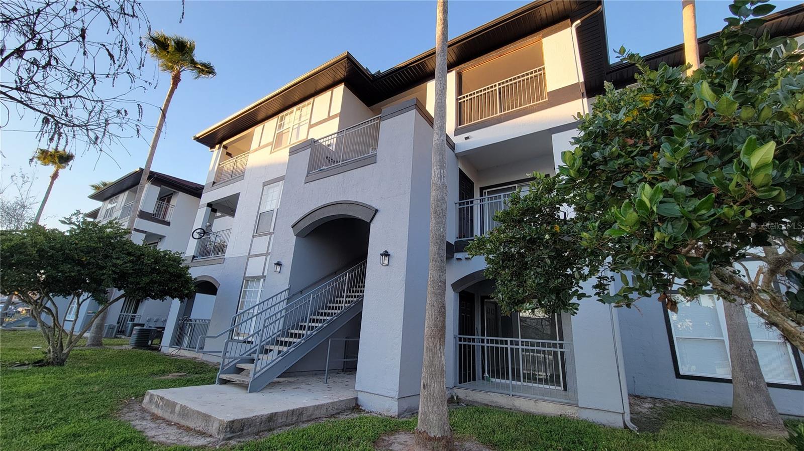 3702 PALM DESERT LN #5427