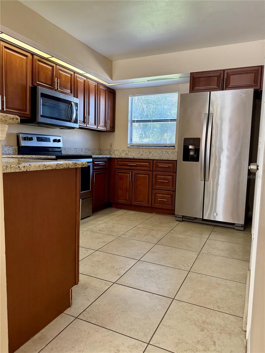 513 CAVALIER AVE — photo 5
