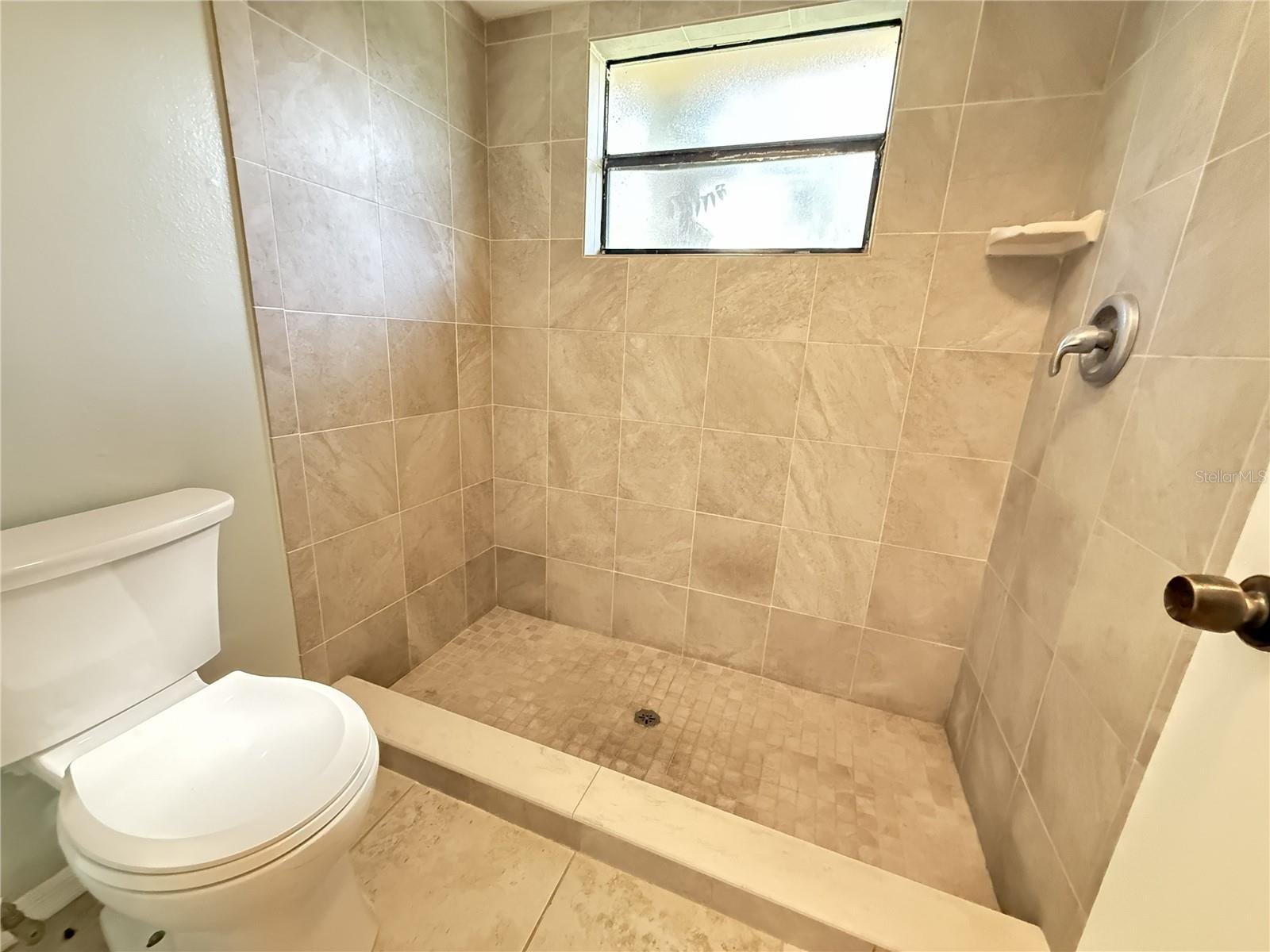 513 CAVALIER AVE — photo 10