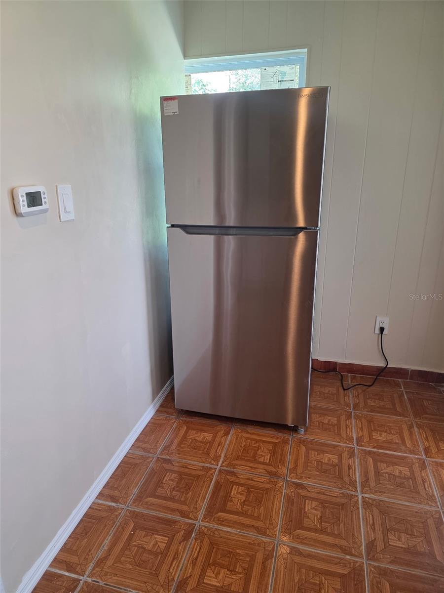 820 ORWELL AVE — photo 6