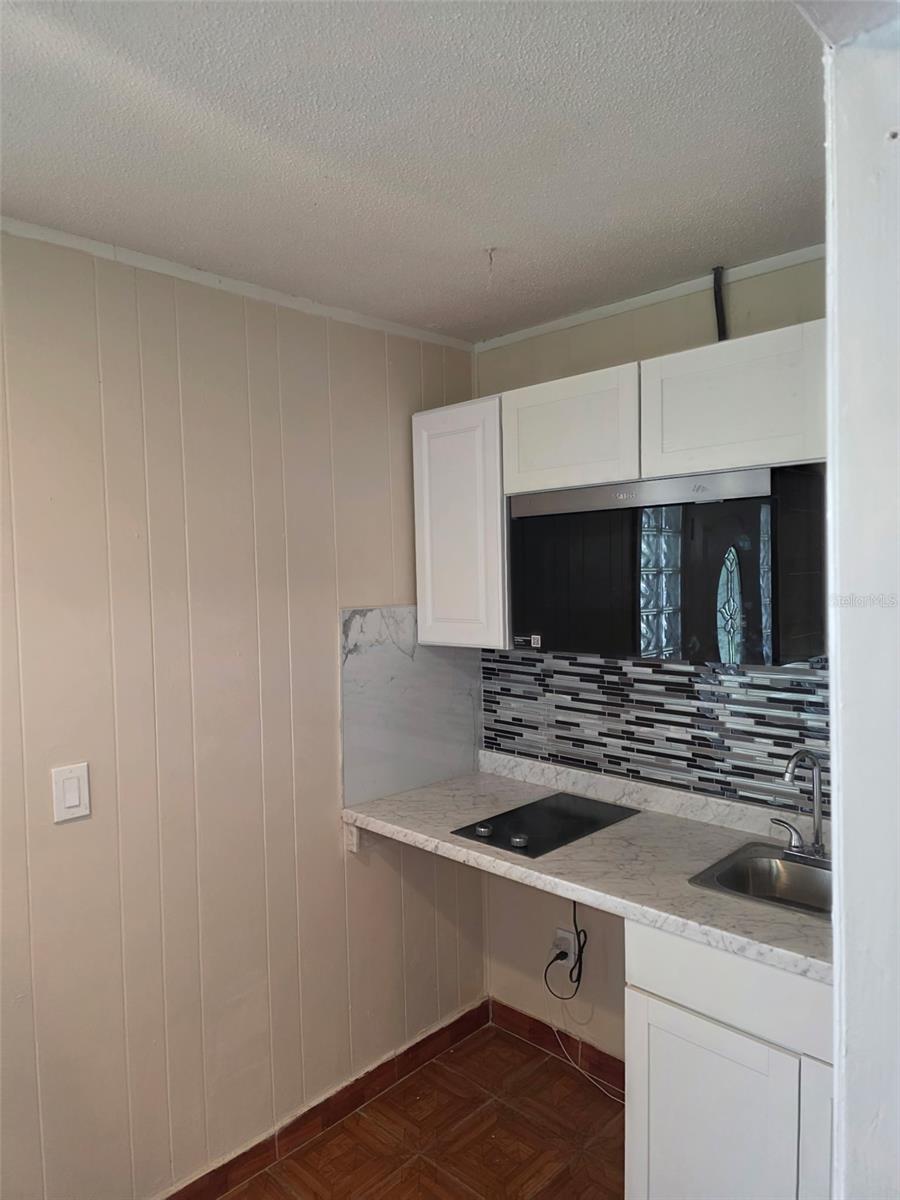 820 ORWELL AVE — photo 10