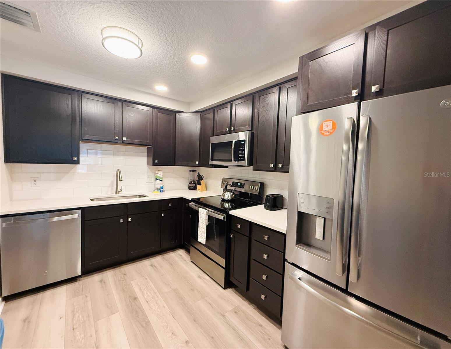 4012 BREAKVIEW DR #B401 — photo 8