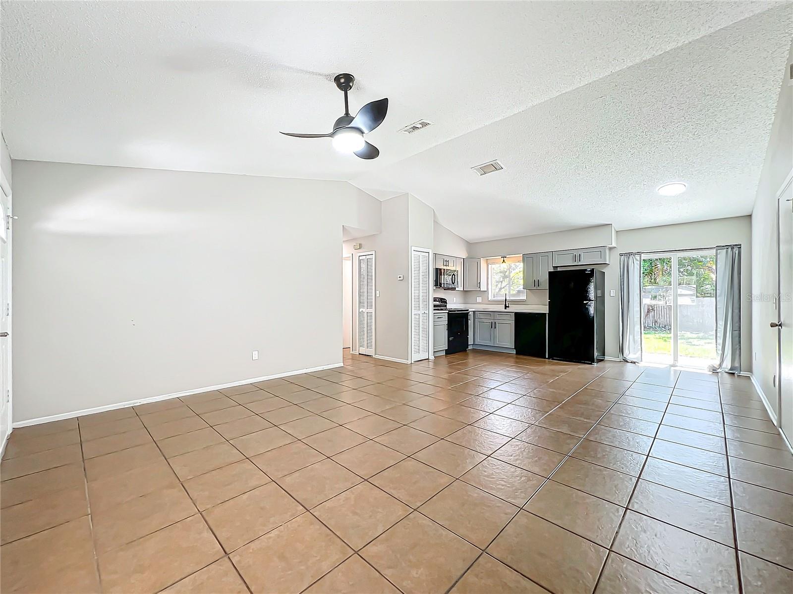 13868 LENA ST — photo 5