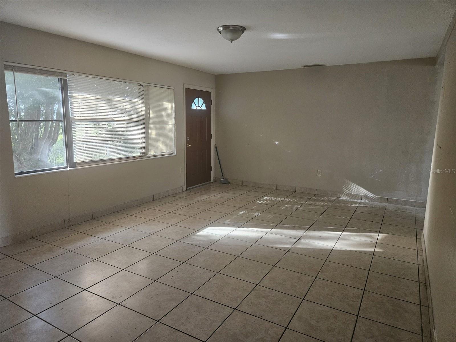 7628 BOICE ST — photo 3