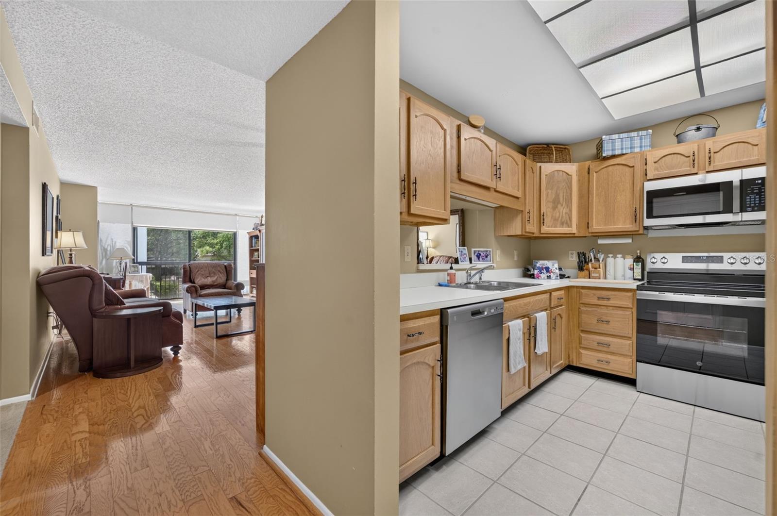 250 CAROLINA AVE #202 — photo 4