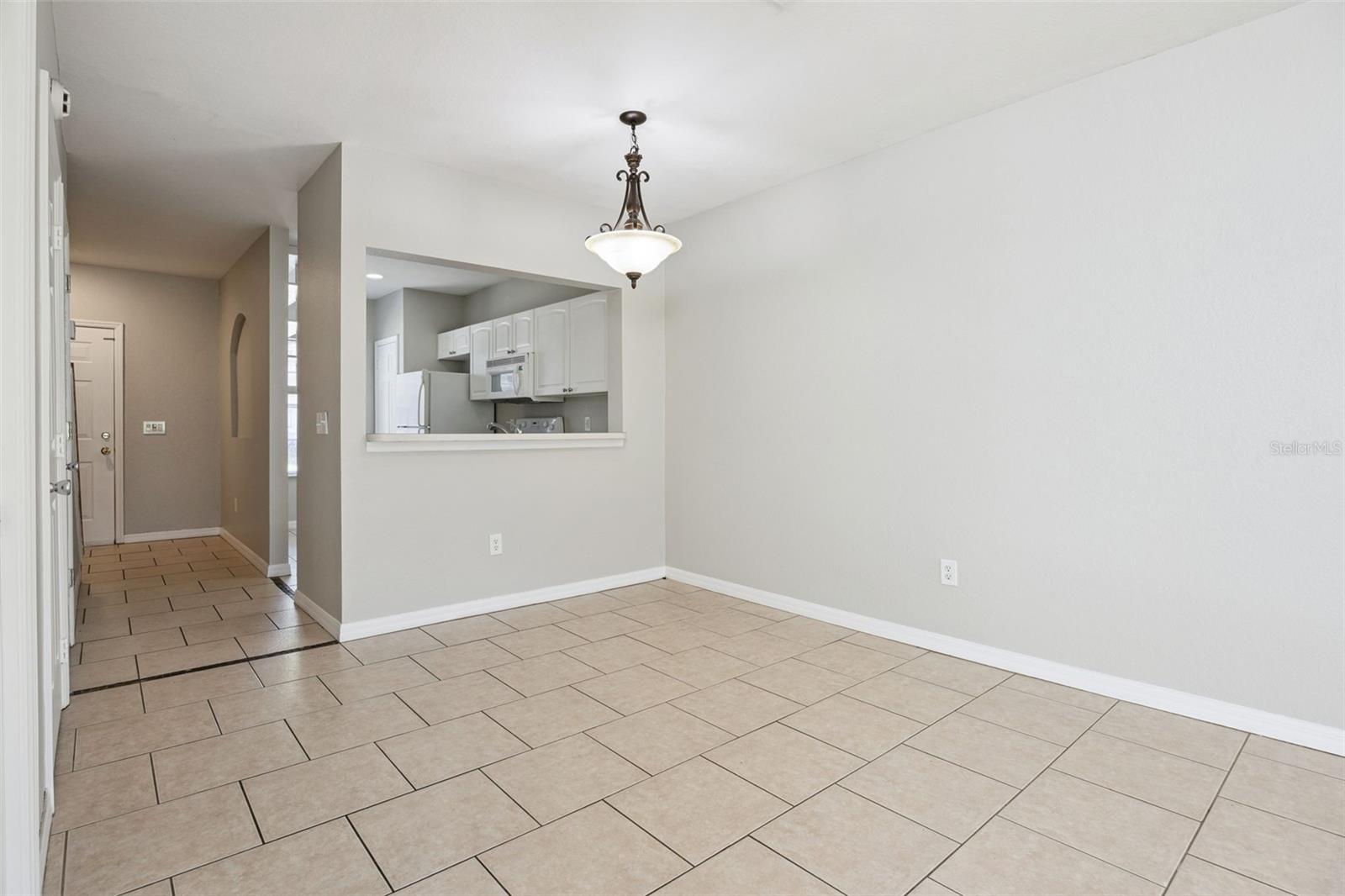 4175 PLANTATION COVE DR — photo 2
