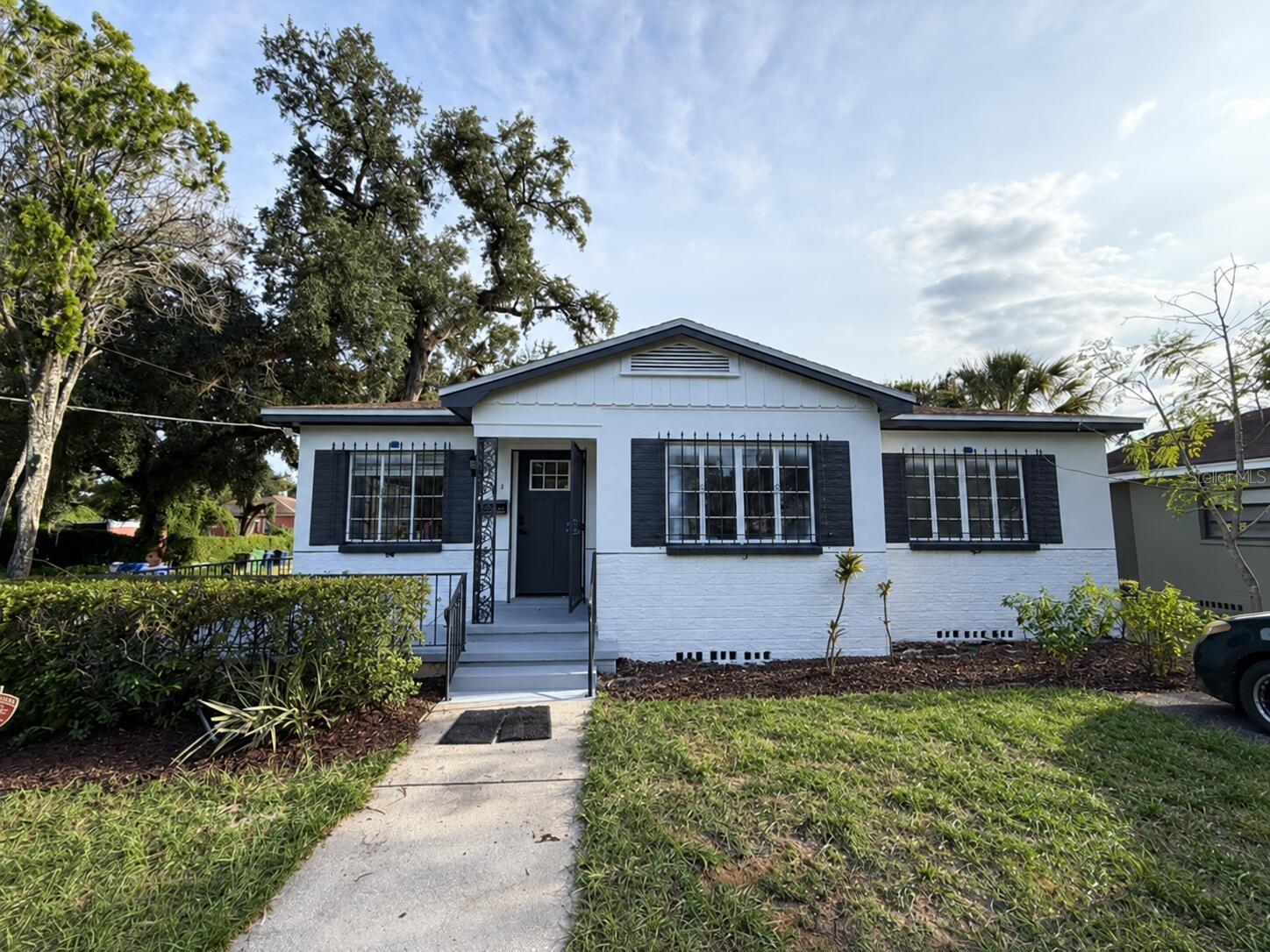 2217 MALLORY AVE