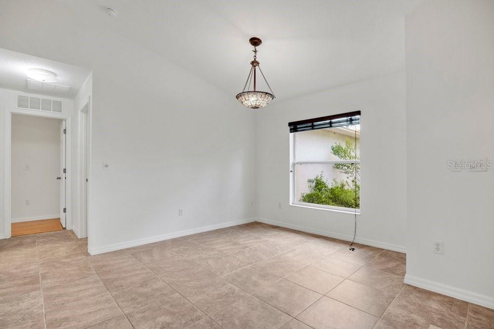19 ZITHER CT — photo 11