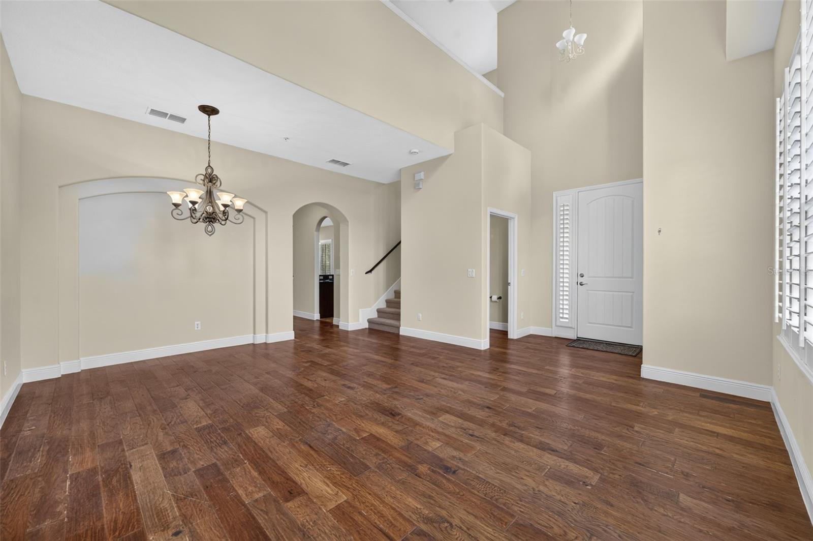 1122 CHARMING ST — photo 4