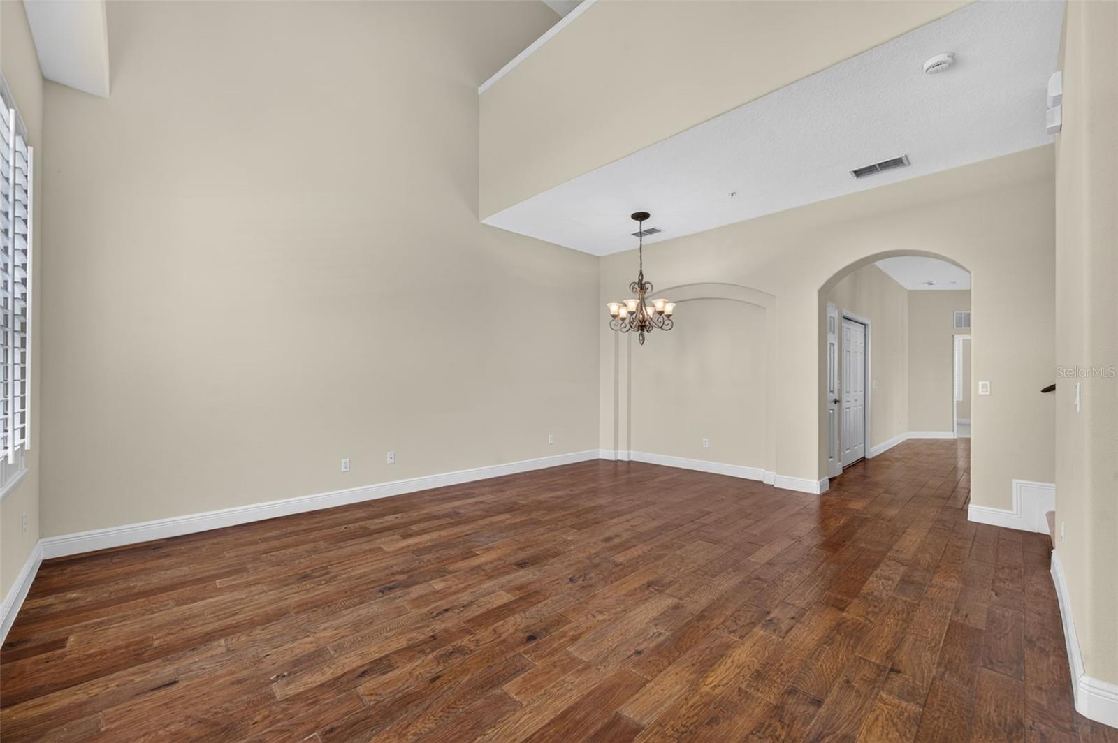 1122 CHARMING ST — photo 5