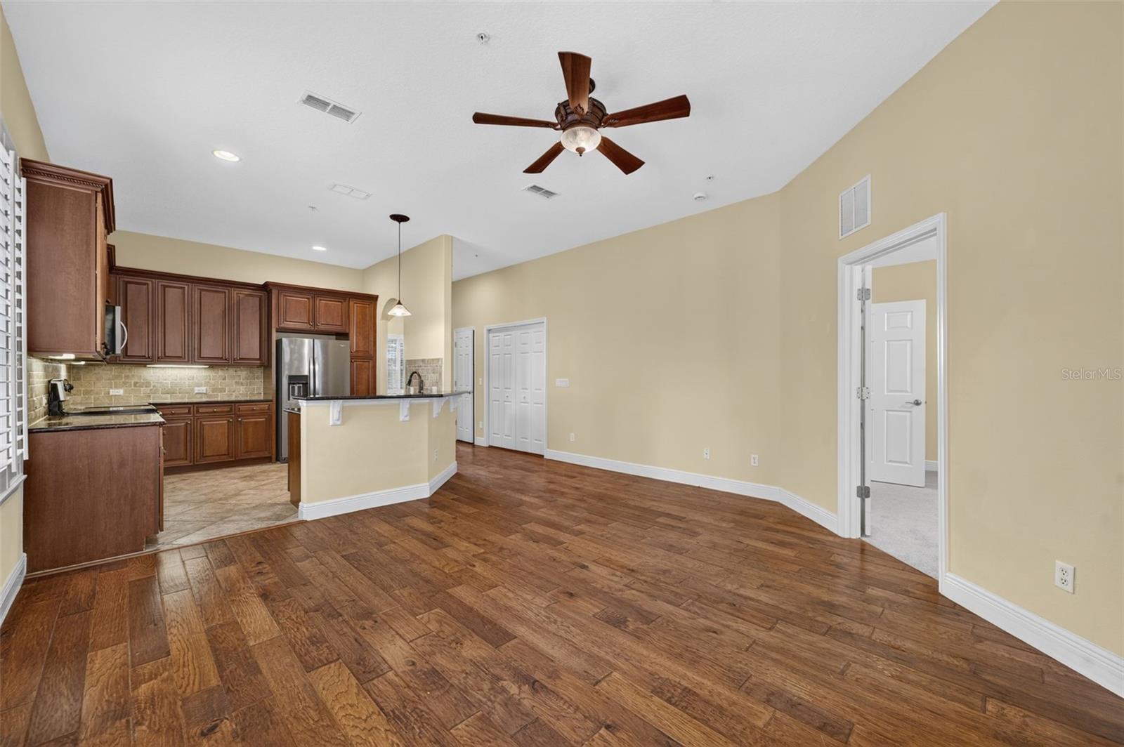 1122 CHARMING ST — photo 10
