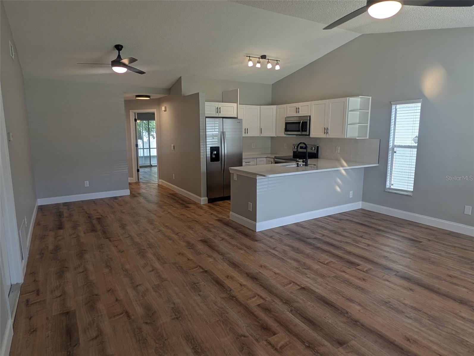 9305 DANEY ST — photo 3